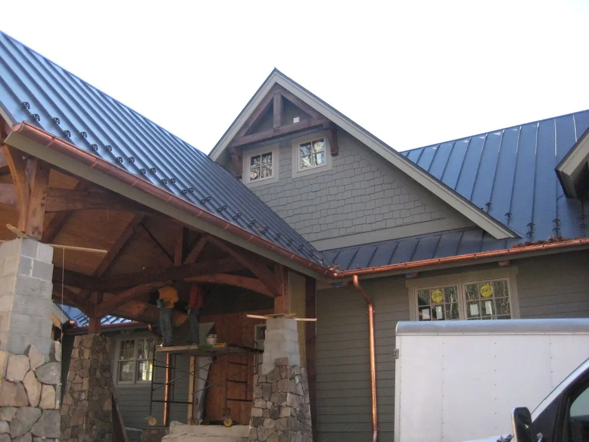 Craftsman Roofing team delivering quality roofing work in San Antonio